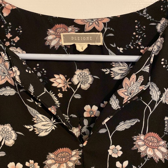 Pleione black, pink, and grey floral 3/4 sleeve blouse - Picture 4 of 8